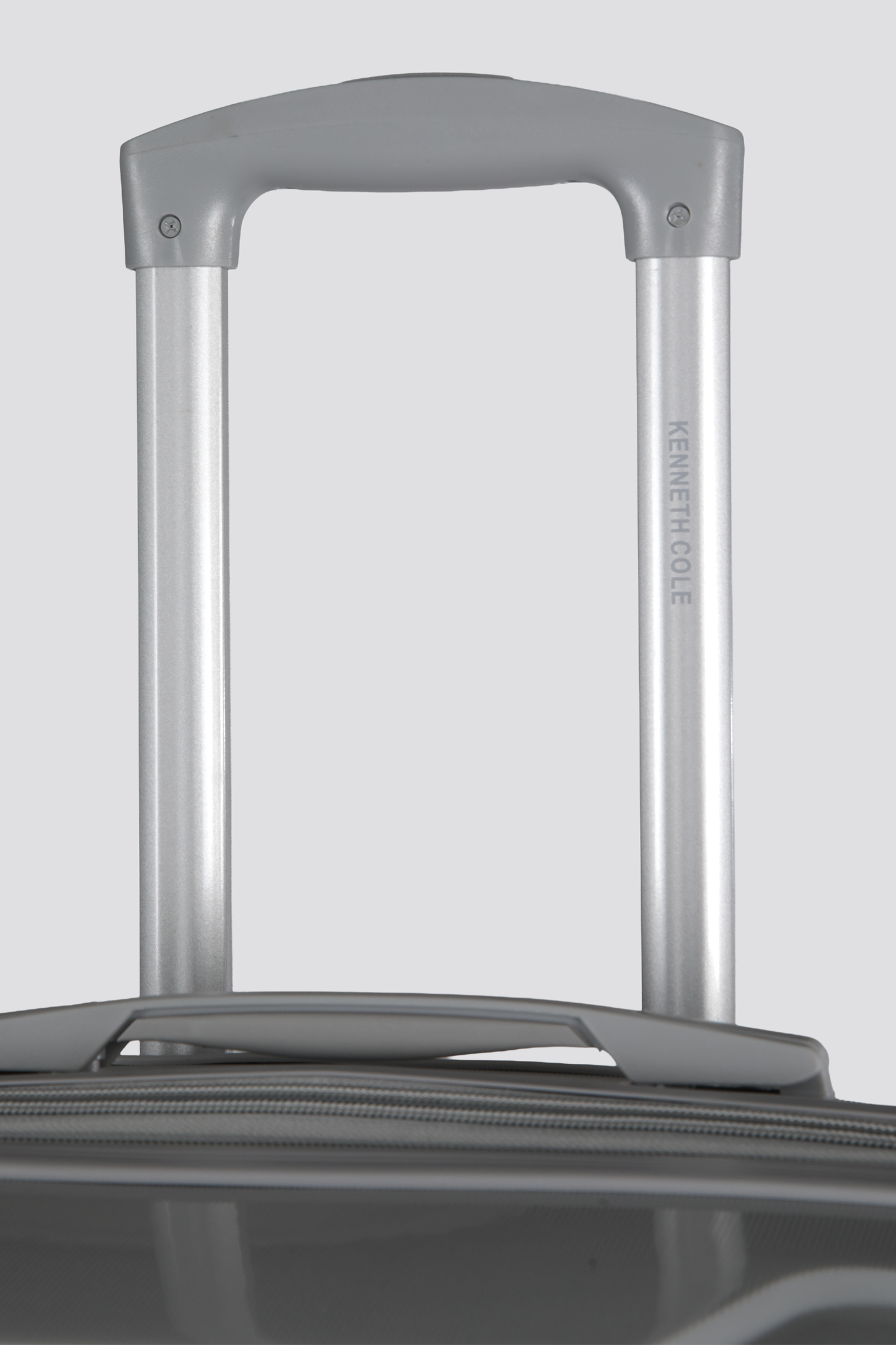 מזוודה קשיחה טרולי עלייה למטוס 19" מדגם VOYAGE | קנת קול