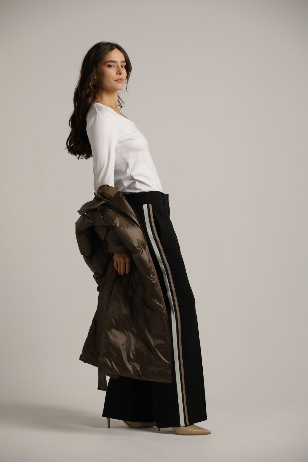 מכנסיים רחבים בסגנון מחויט עם פסי צד | קנת קול