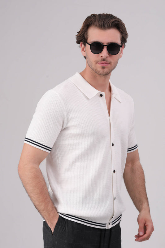 סריג פולו מכופתר דק עם סיומות קונטרסטיות