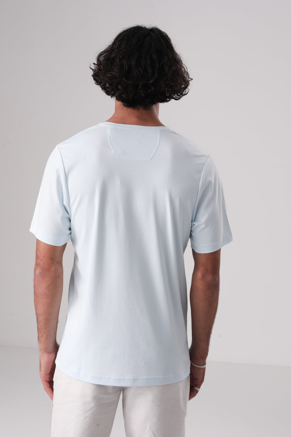 חולצת טי לגברים