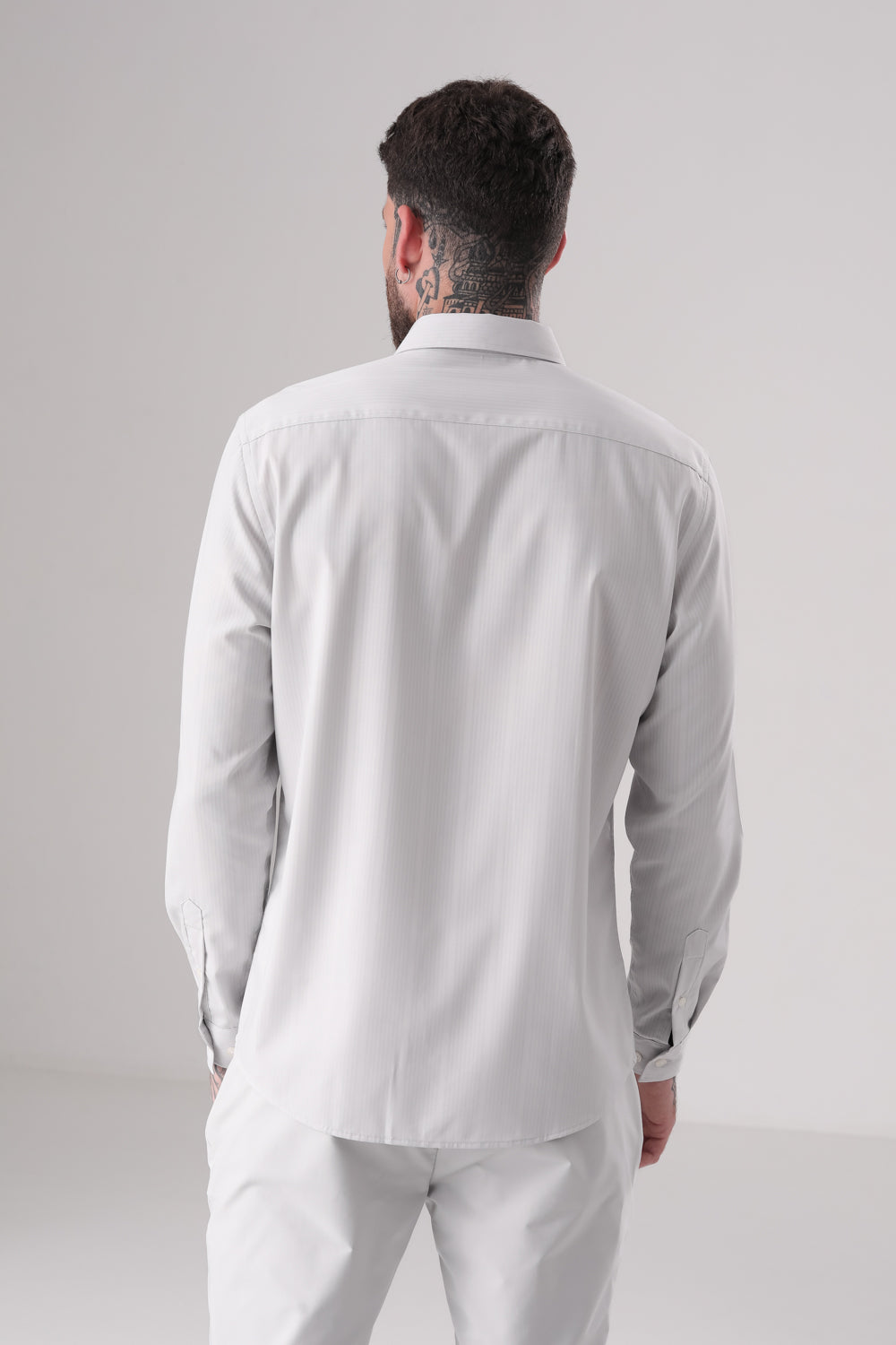 חולצה מכופתרת לגברים