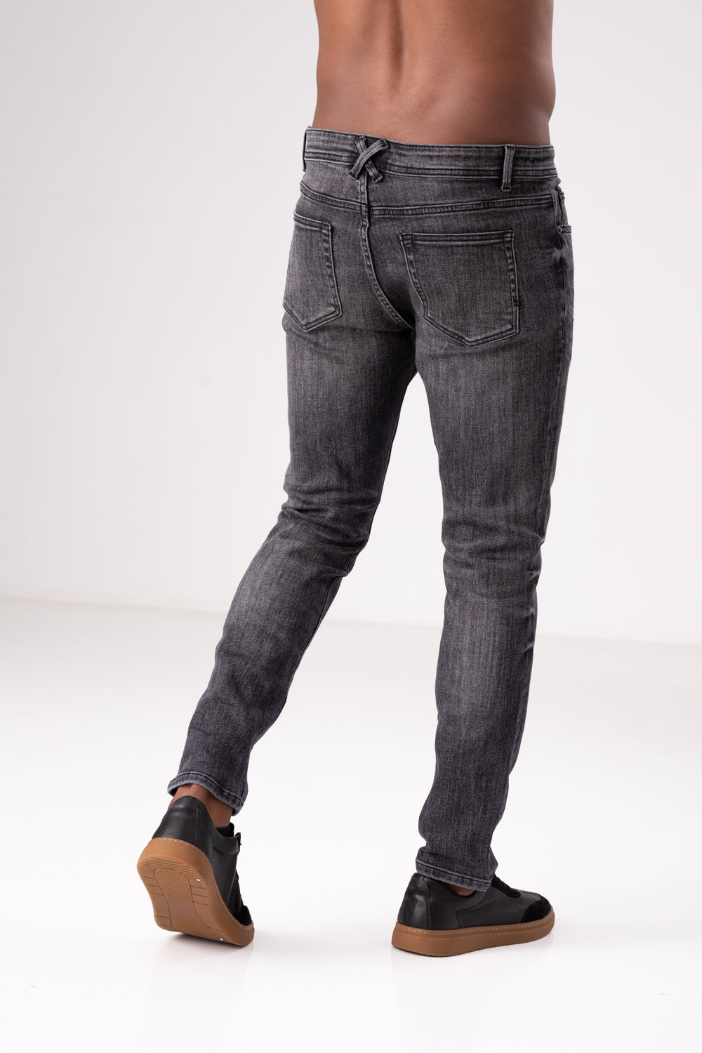ג'ינס סקיני לגברים