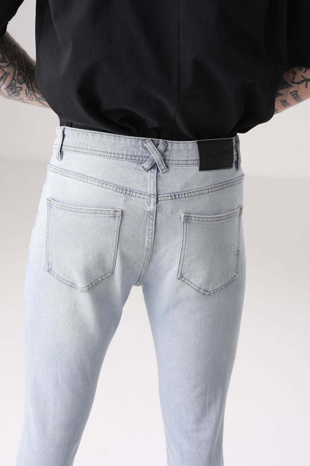 ג'ינס סקיני לגברים