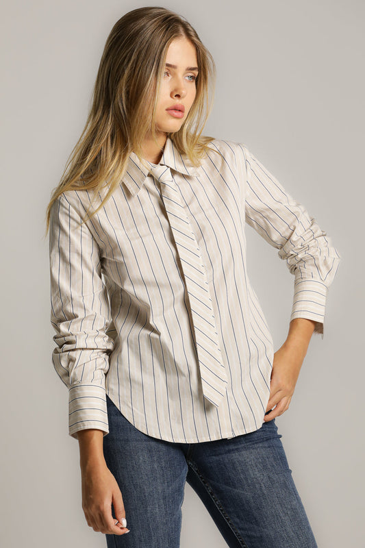 חולצה מכופתרת עם עניבה תואמת  | קנת קול