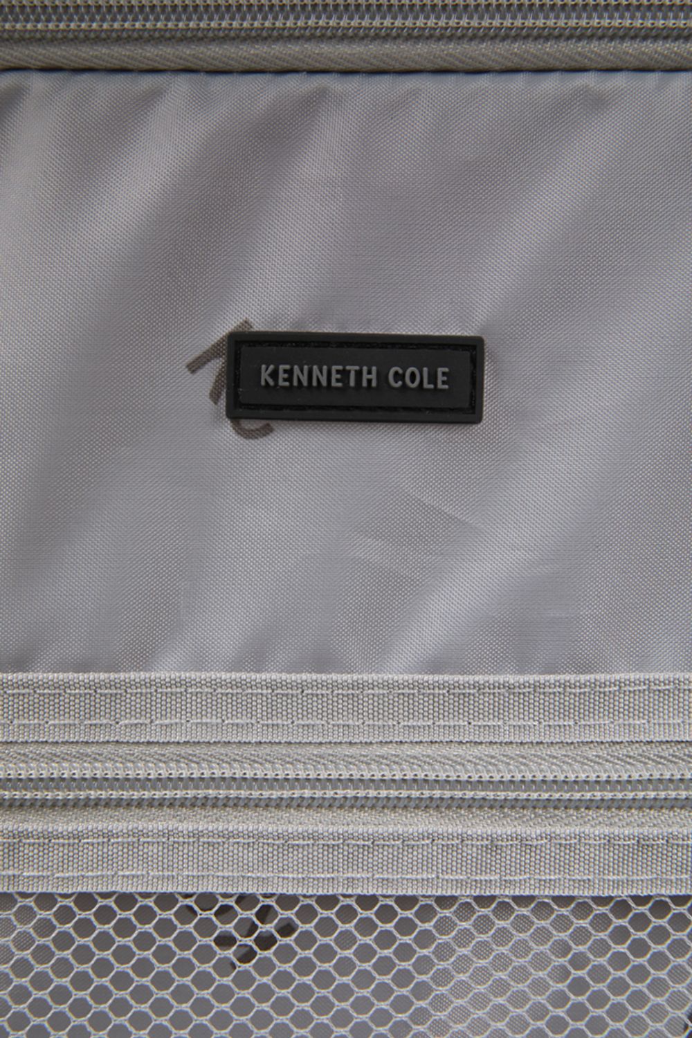 מזוודה בינונית בגודל 24'' אינץ' | קנת קול