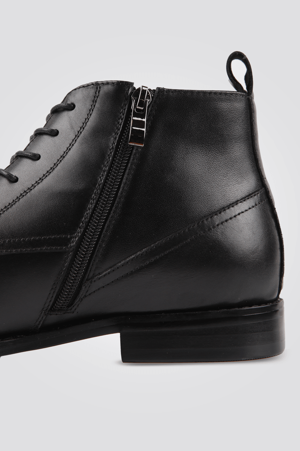 מגפון עור לגבר בצבע שחור - MASHBIR//365