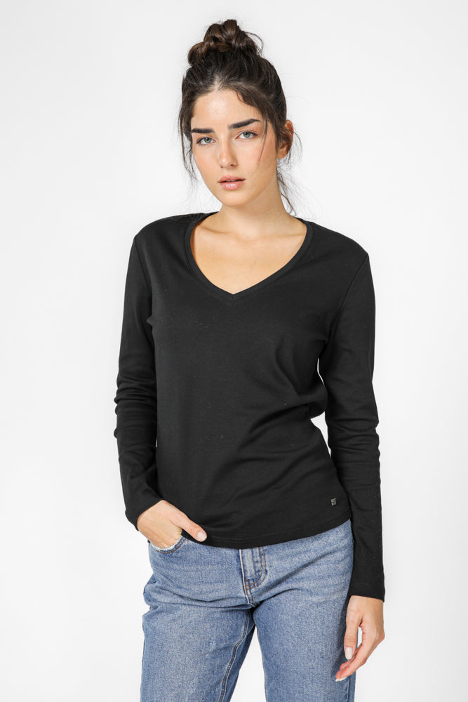 טישירט ארוכה עם מפתח וי | קנת קול