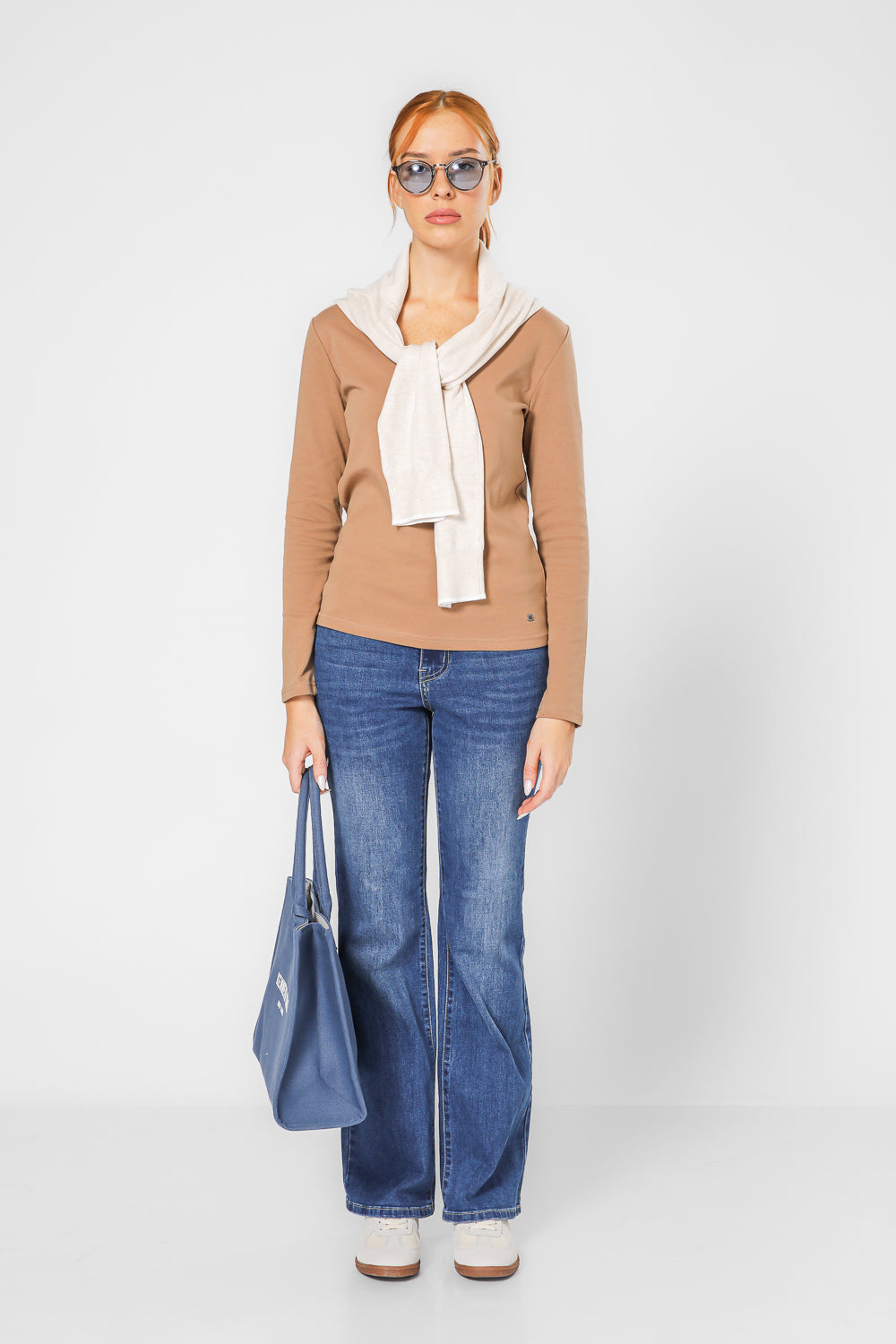 טישירט ארוכה עם מפתח וי | קנת קול