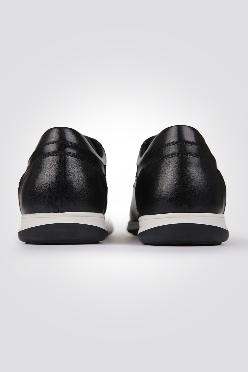 נעלי עור אלגנטיות לגברים