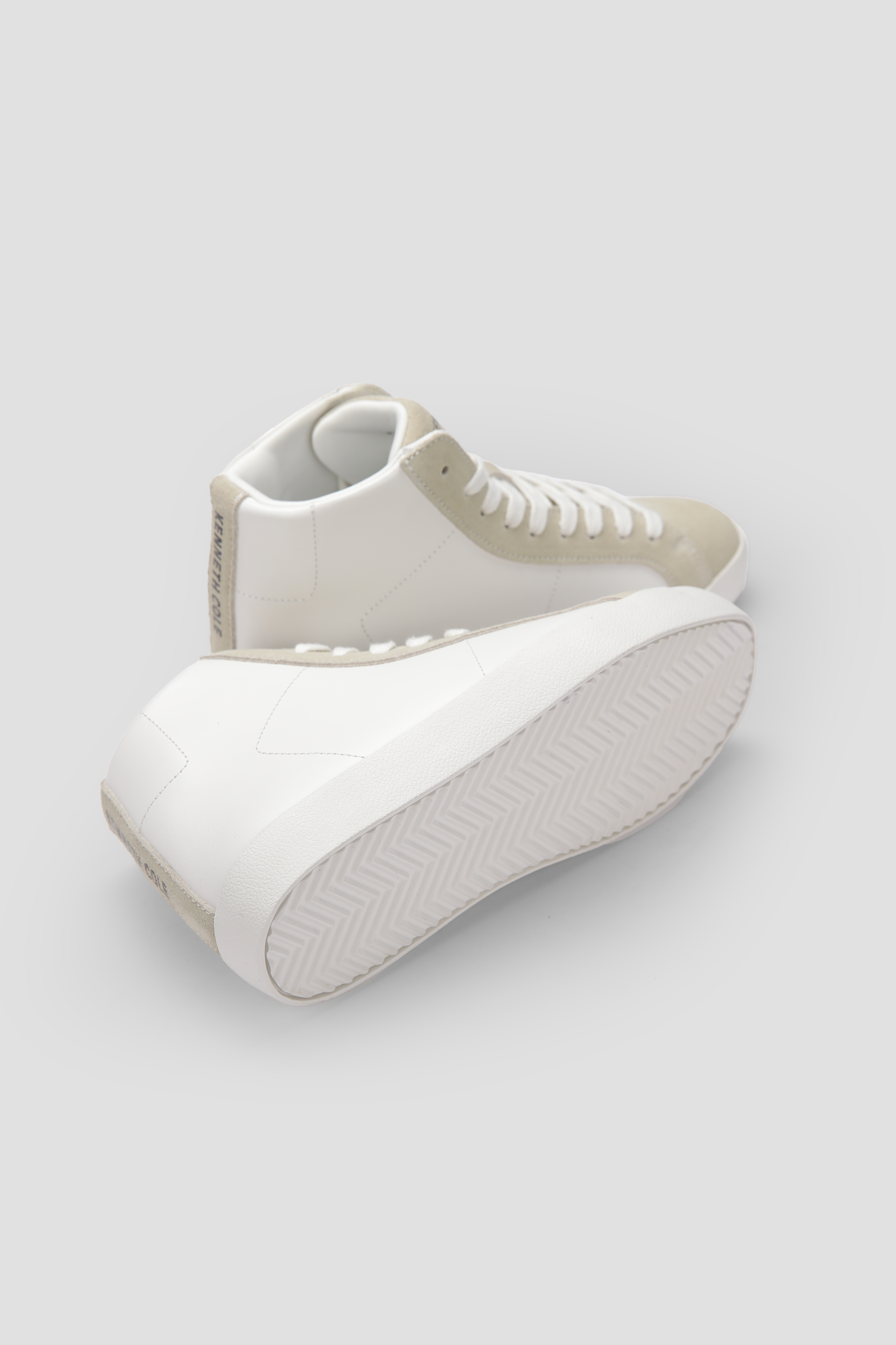 נעלי סניקרס גבוהות לנשים בצבע לבן/בז'