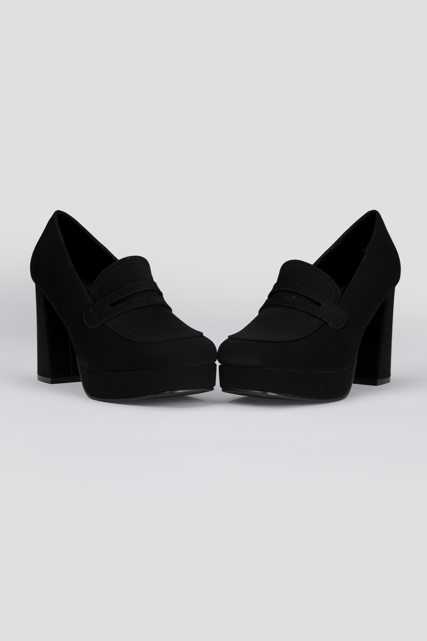 נעלי עקב בסגנון מוקסין | קנת קול