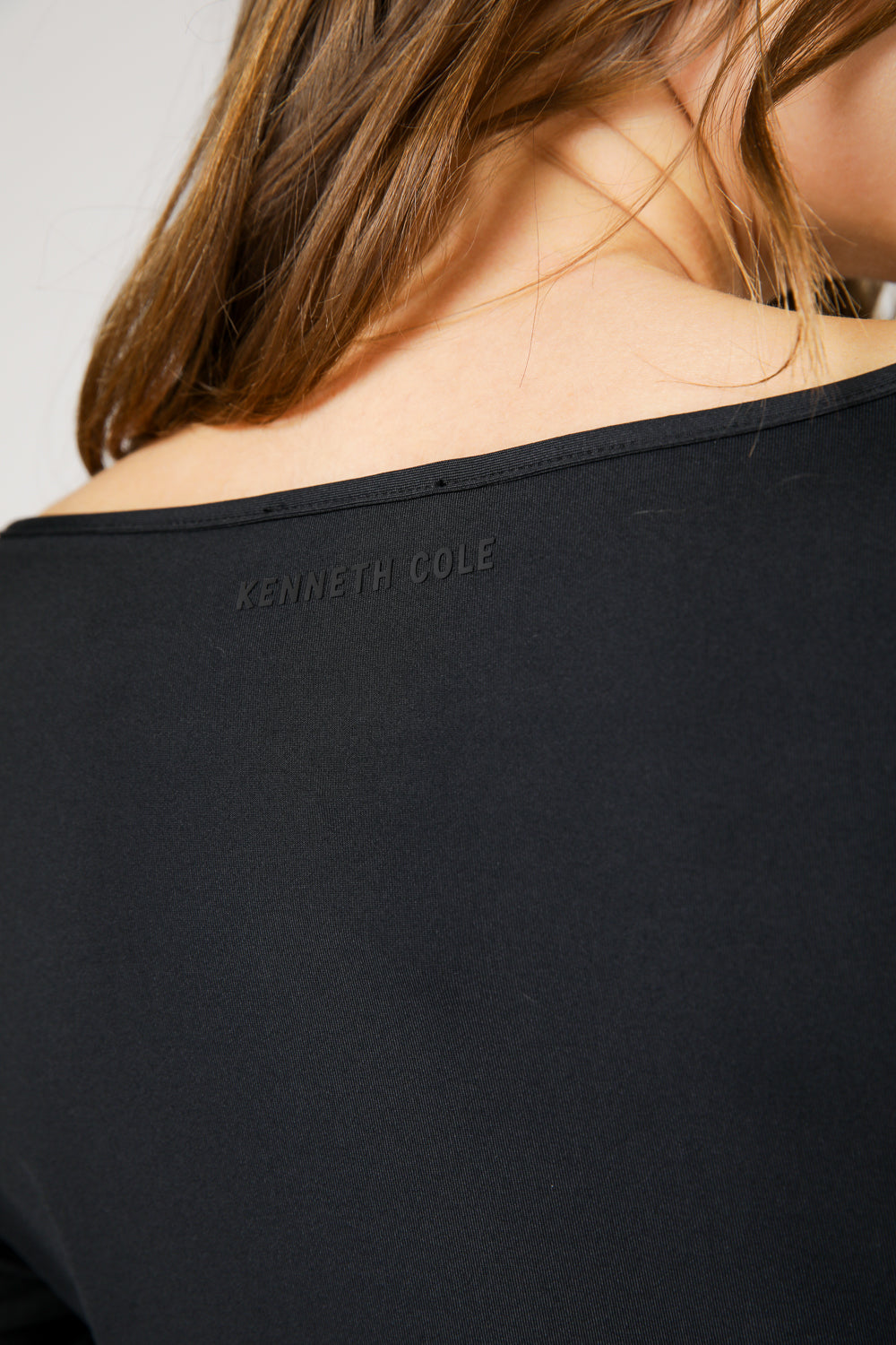 חולצה אלסטית צווארון מרובע