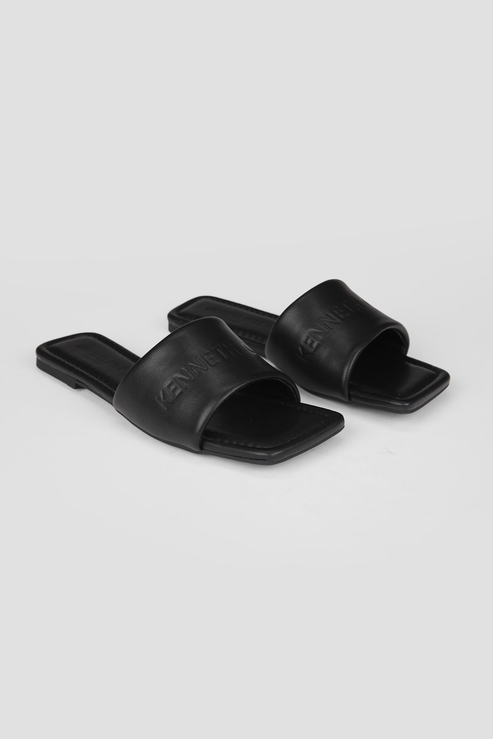 WOMEN'S FLAT SANDAL