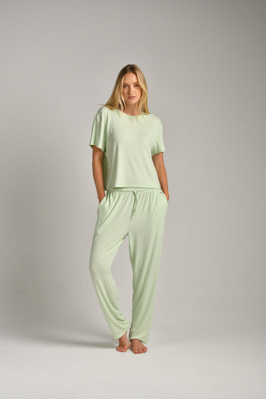 חולצת קרופ טופ סופט לנשים