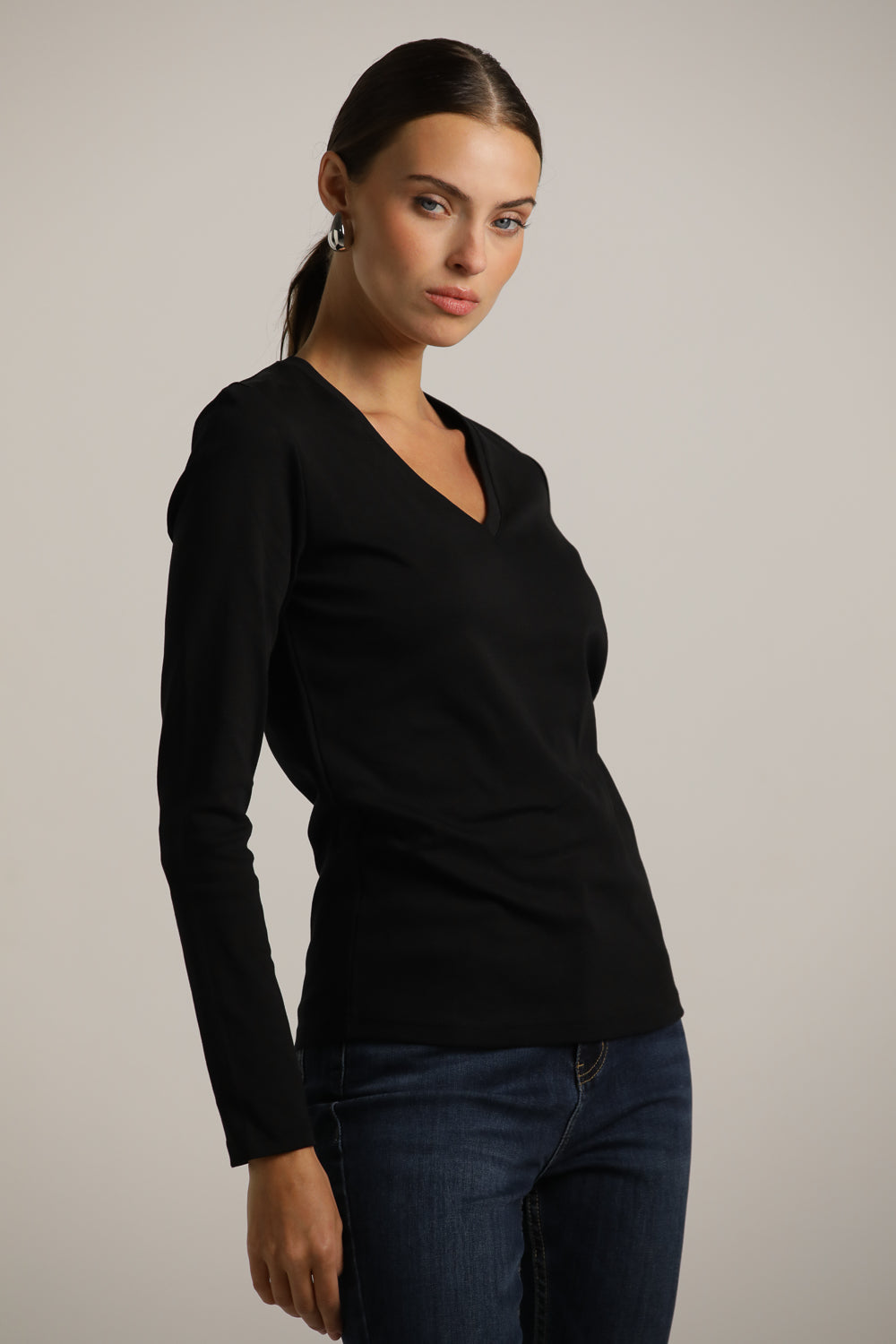 טישרט ארוכה עם צווארון וי  | קנת קול