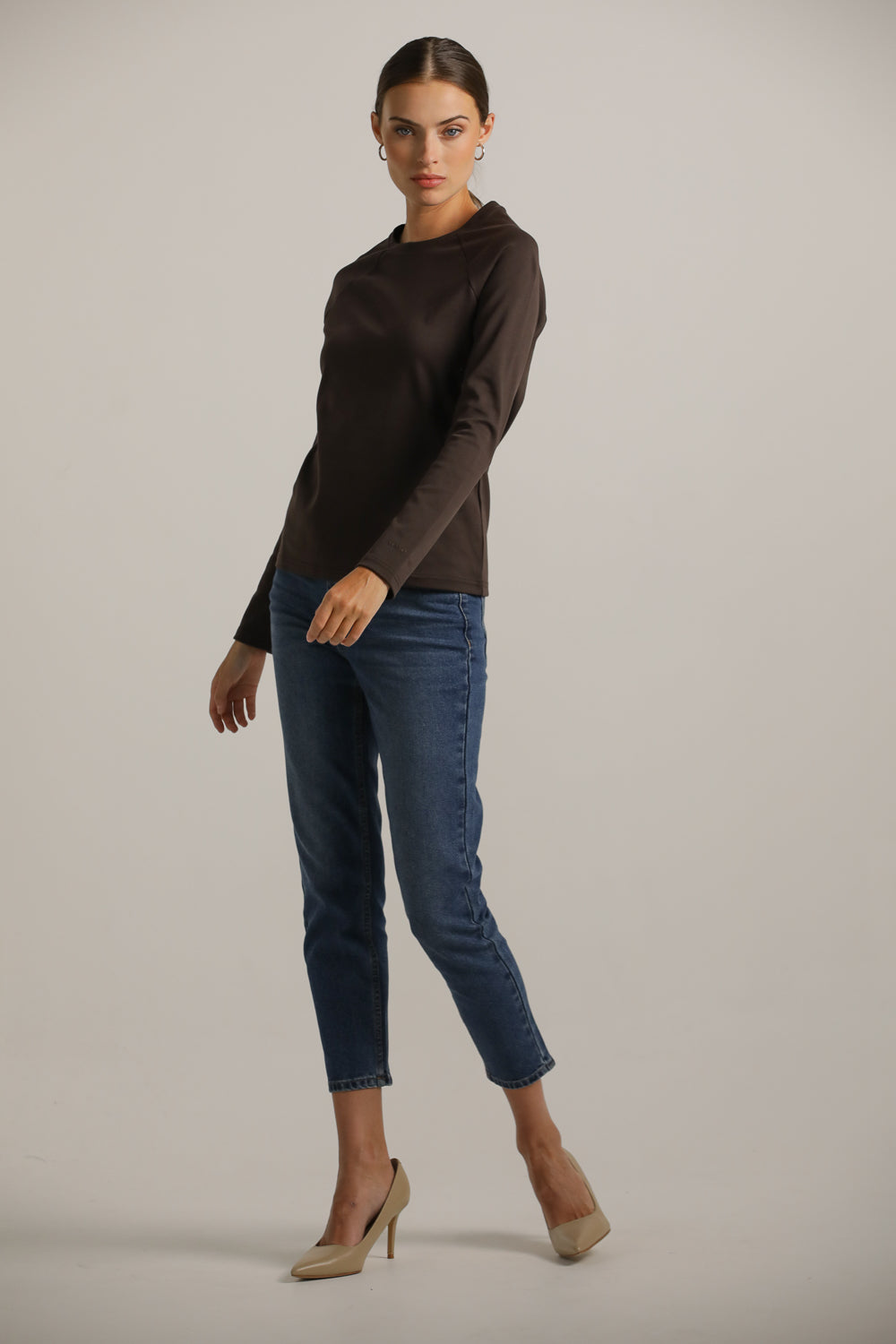 חולצת רגלן ארוכה עם צווארון עגול | קנת קול