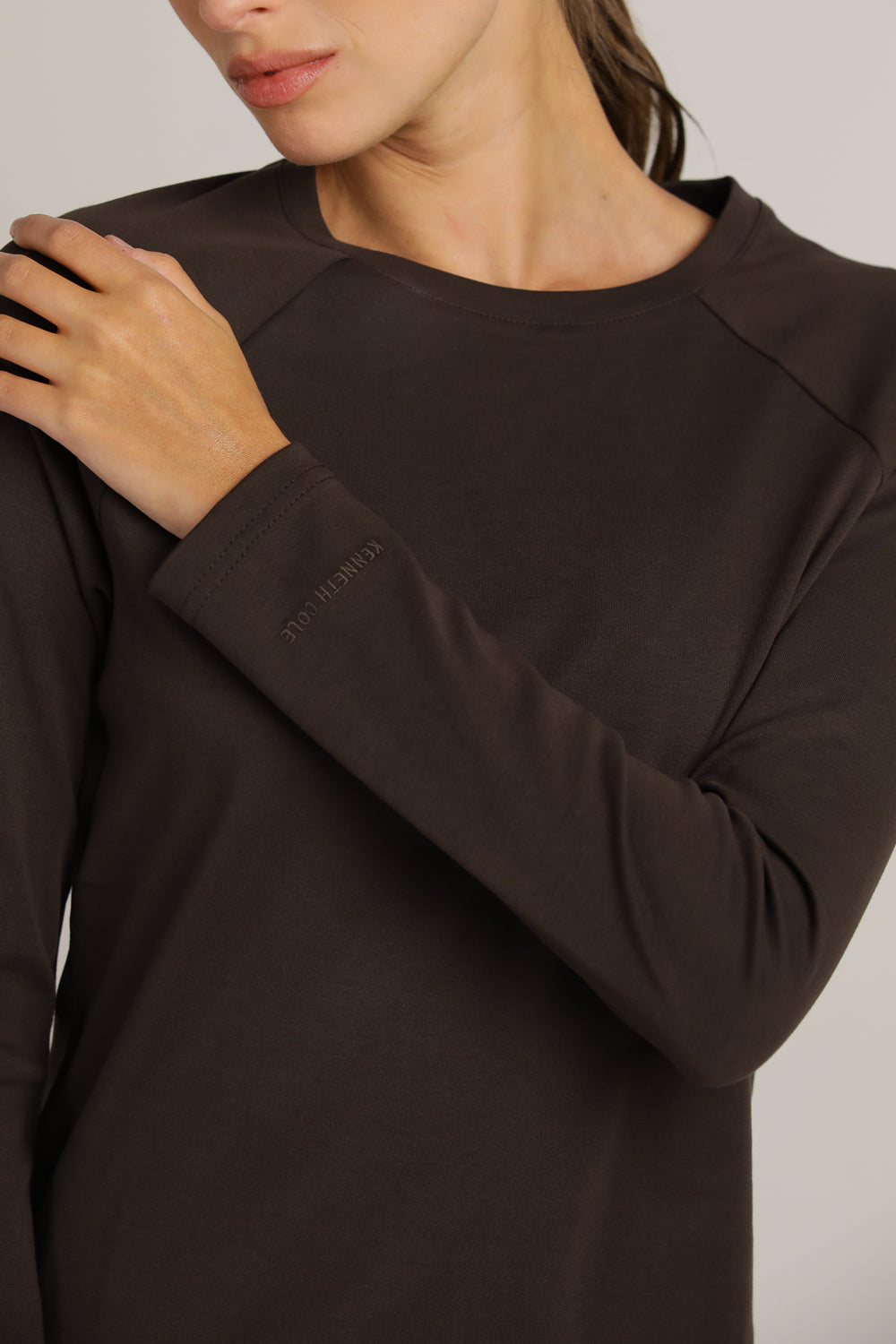 חולצת רגלן ארוכה עם צווארון עגול | קנת קול