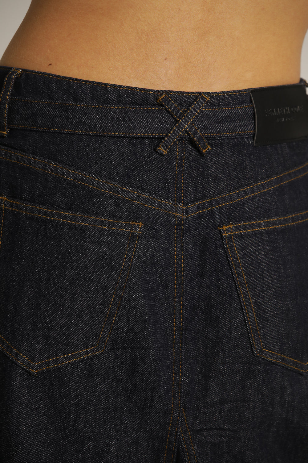 חצאית ג'ינס באורך הברך | קנת קול