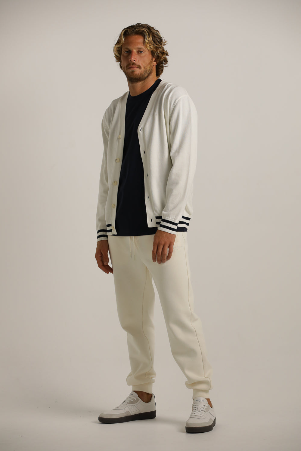 קרדיגן עם עיצוב פסים קונטרסטים | קנת קול