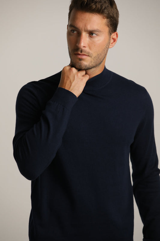 סריג דק עם צווארון גולף | קנת קול