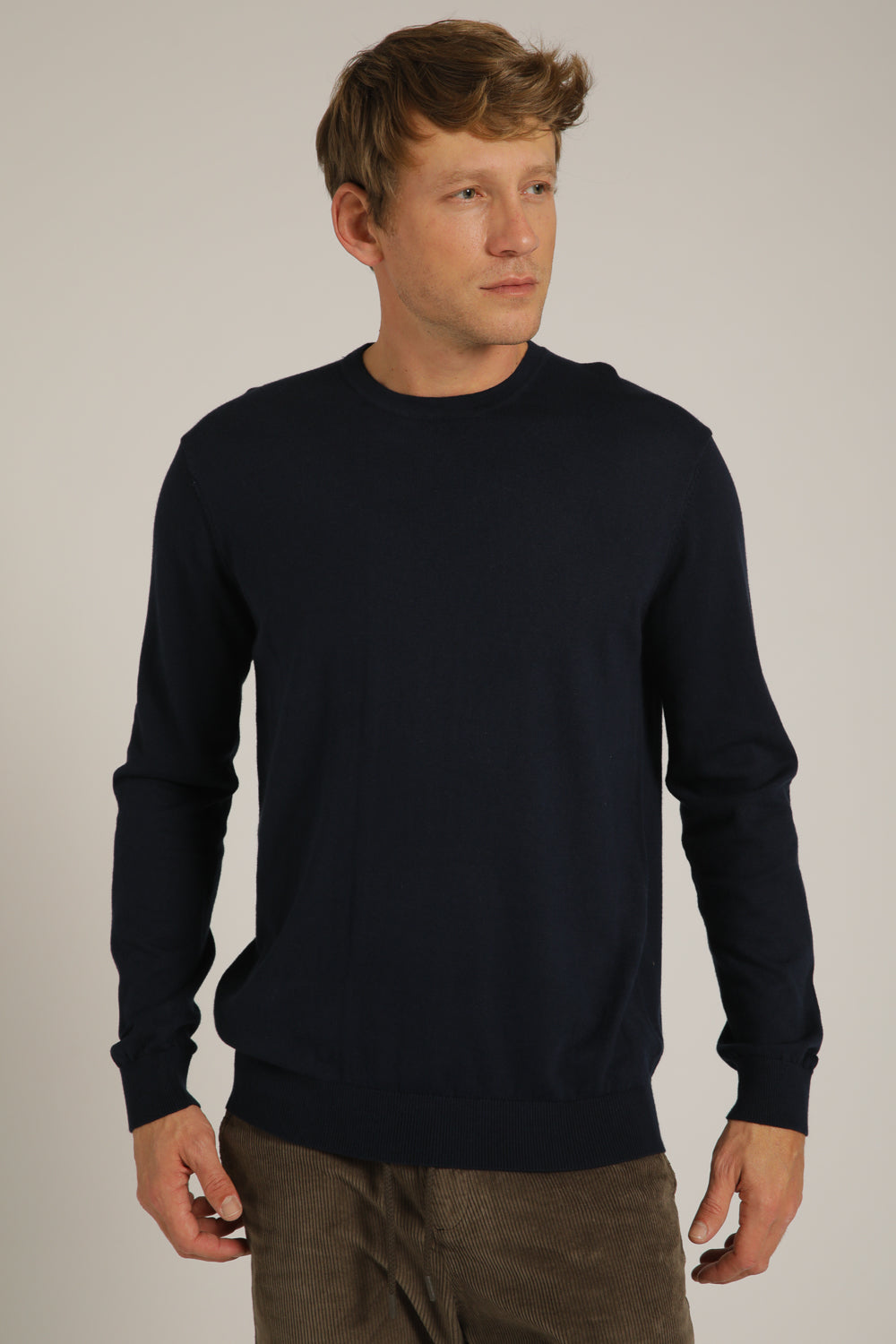 סריג ארוך עם צווארון עגול | קנת קול