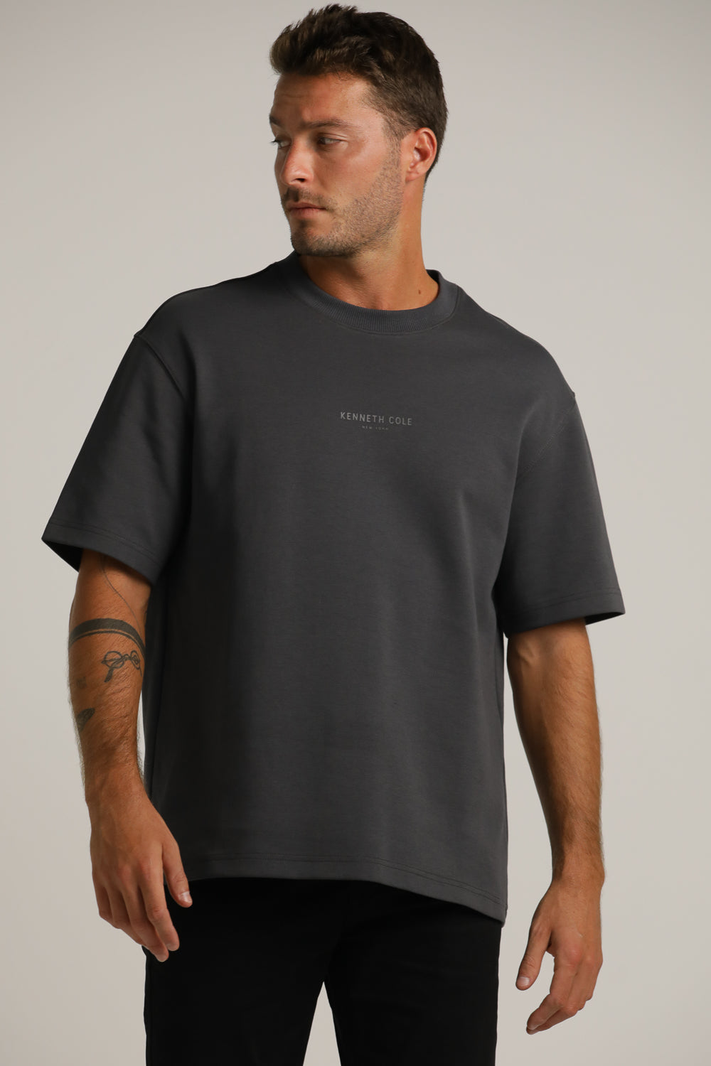טישירט אוברסייז עם לוגו לגברים | קנת קול
