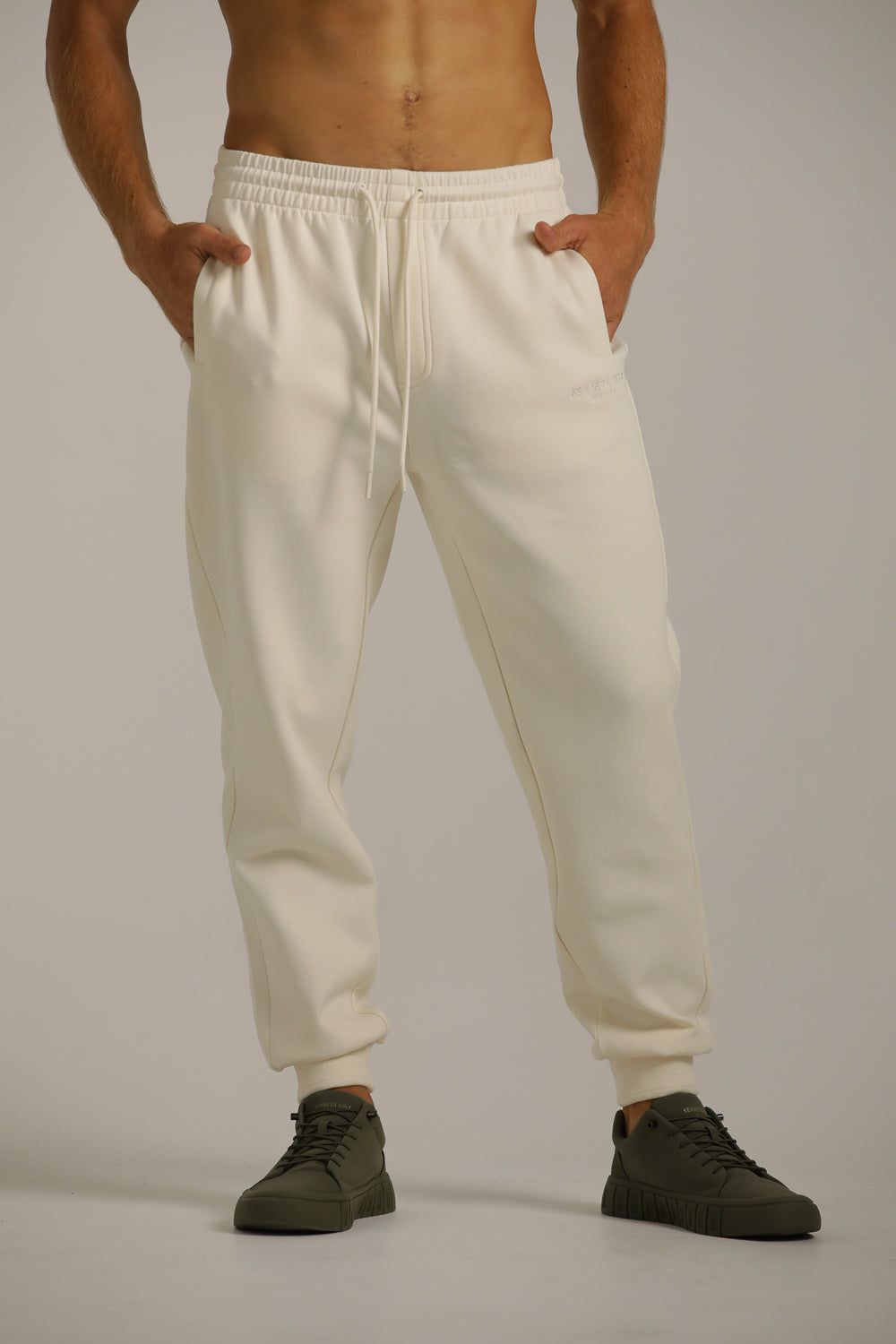 מכנסי ג'וגר מבד וואפל | קנת קול