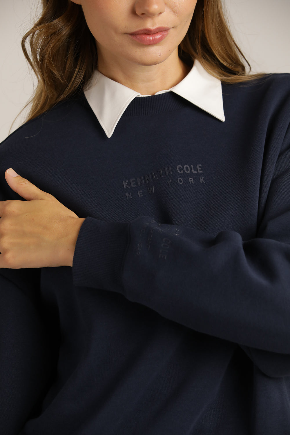 סווטשירט ממותג עם סיומת ריב | קנת קול