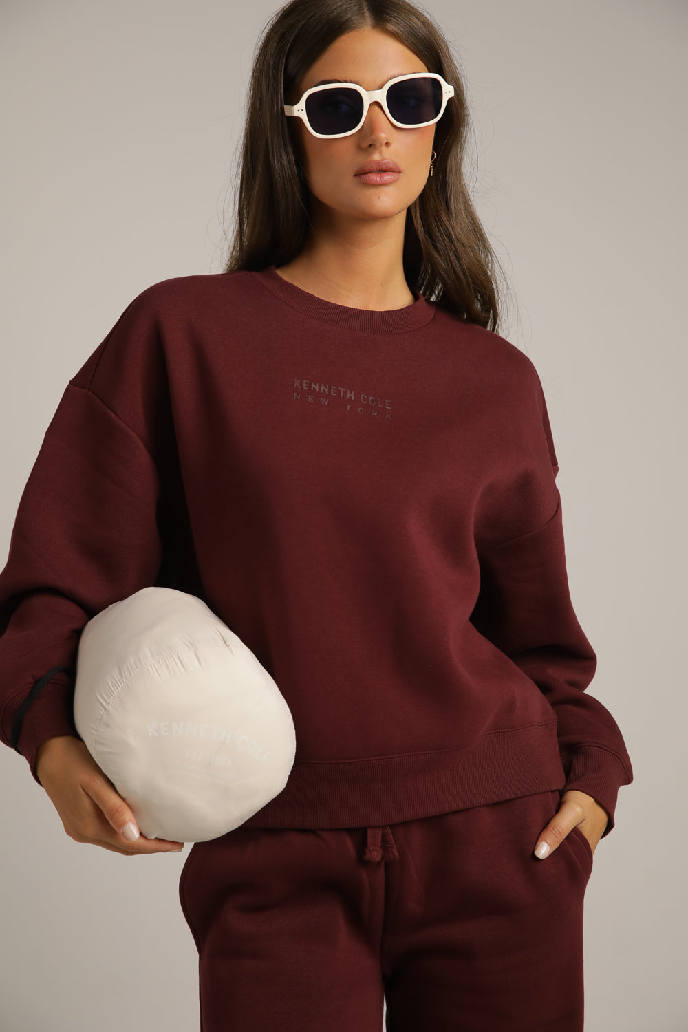 סווטשירט ממותג עם סיומת ריב | קנת קול