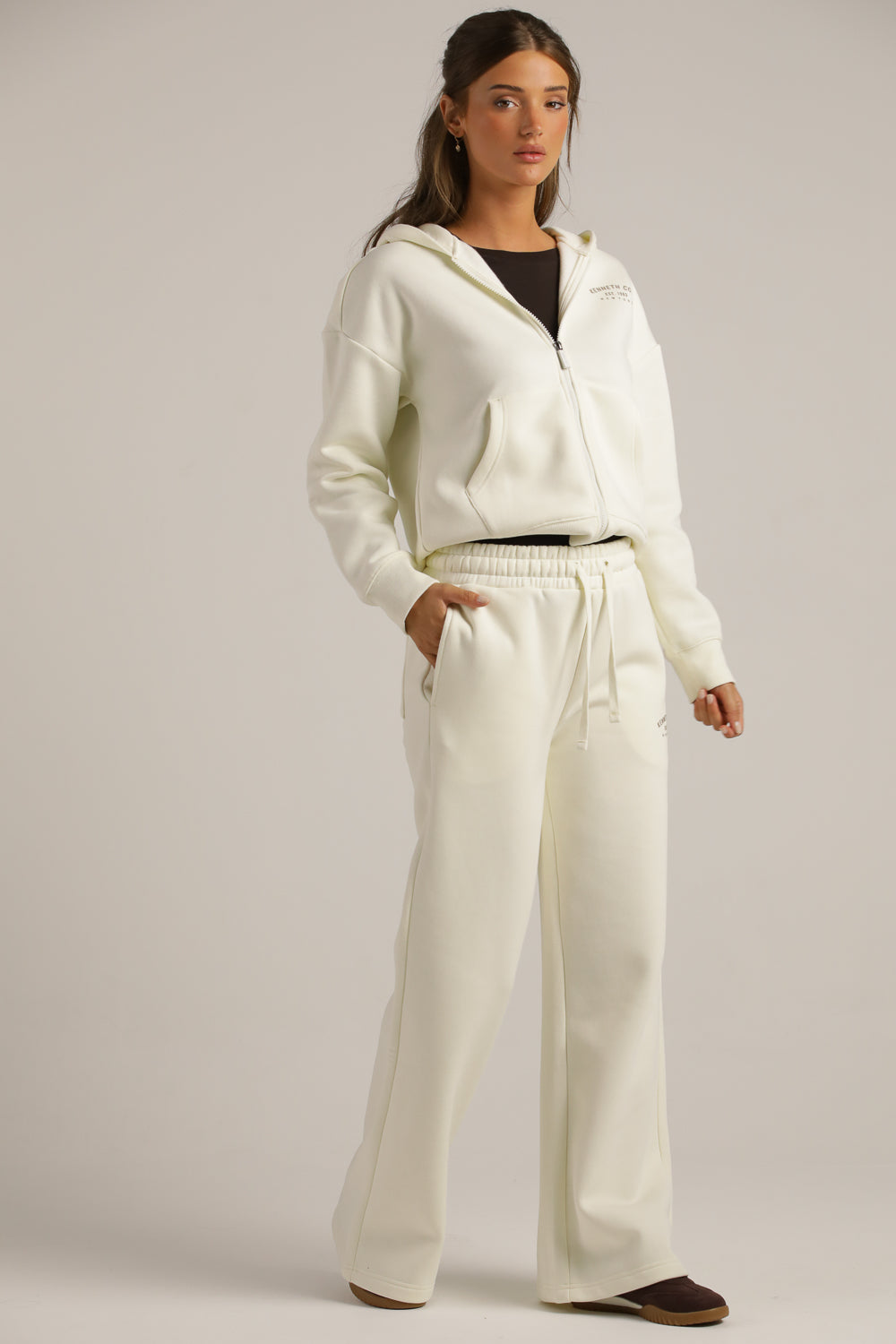 מכנסי טרנינג מתרחבים | קנת קול