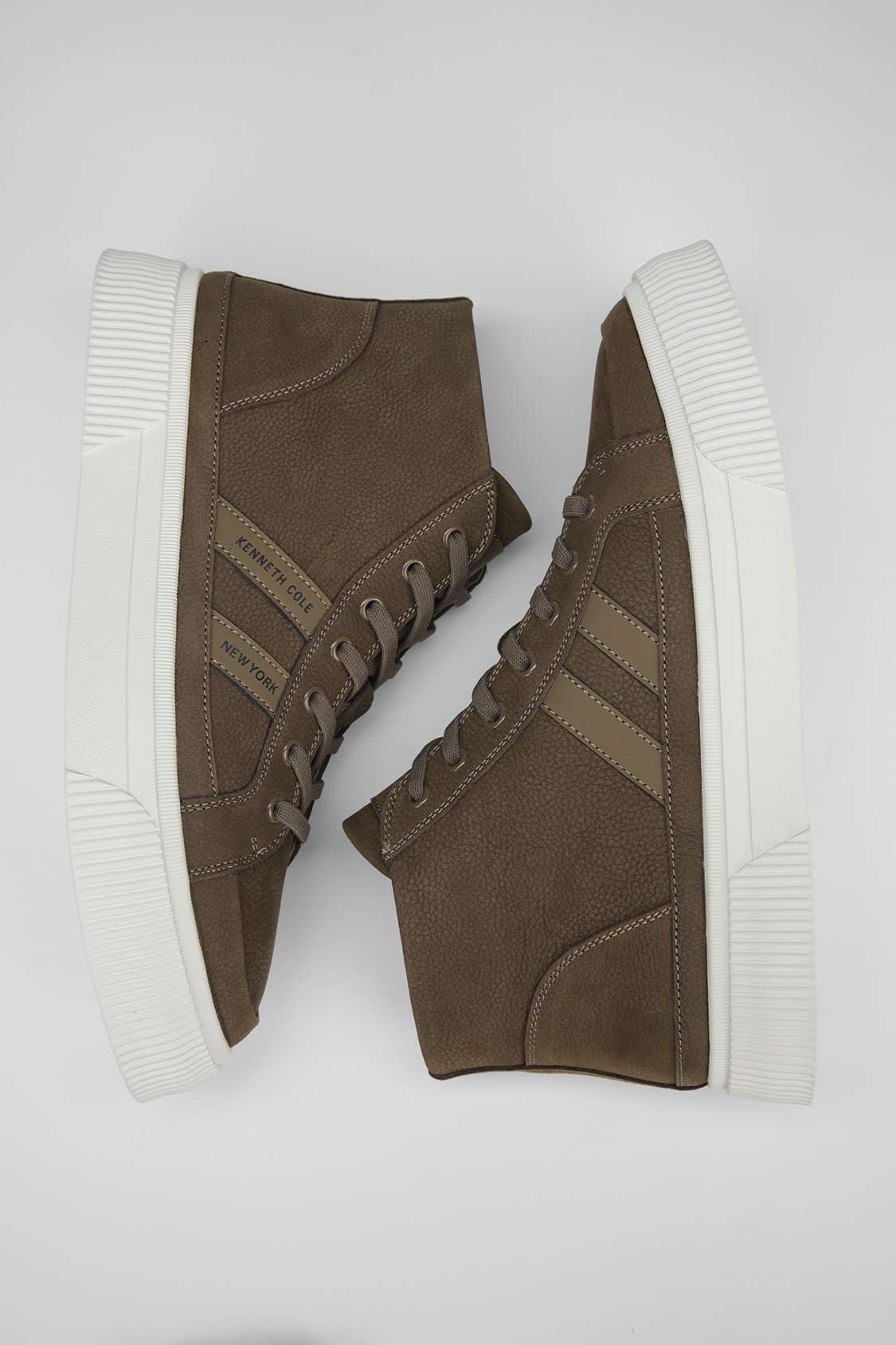 סניקרס גבוהות בצבע חום לגברים | קנת קול