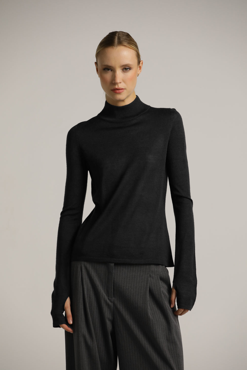 סריג גולף ארוך עם סיומת כפפה | קנת קול