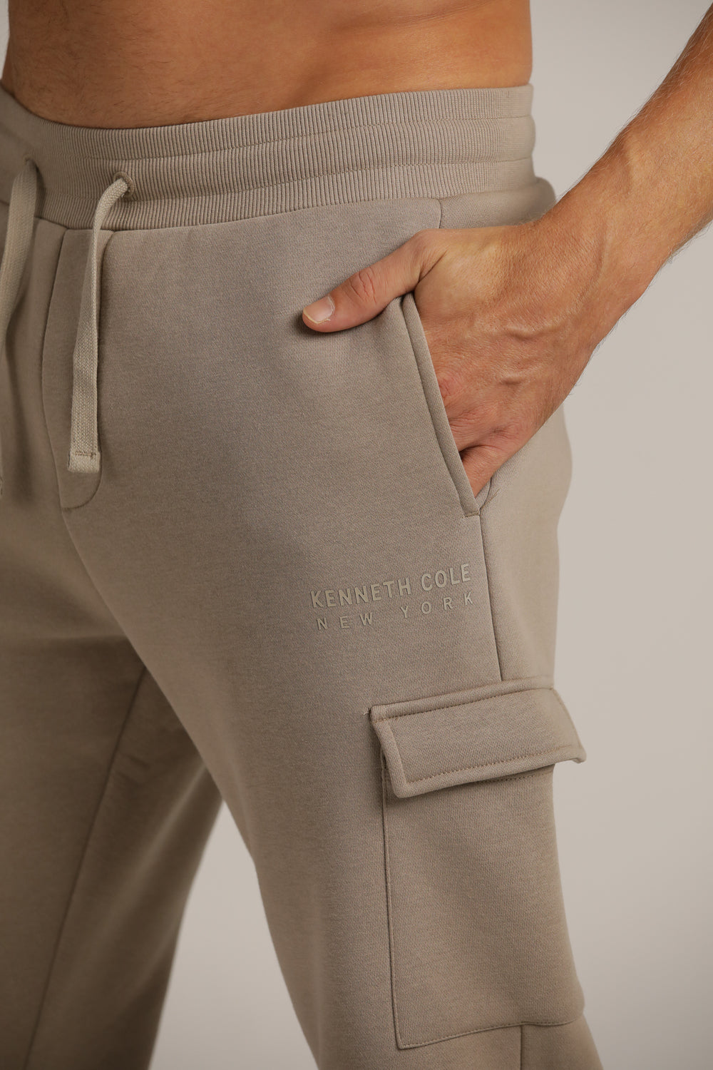 מכנסי טרנינג ארוכים עם הטבעת לוגו | קנת קול