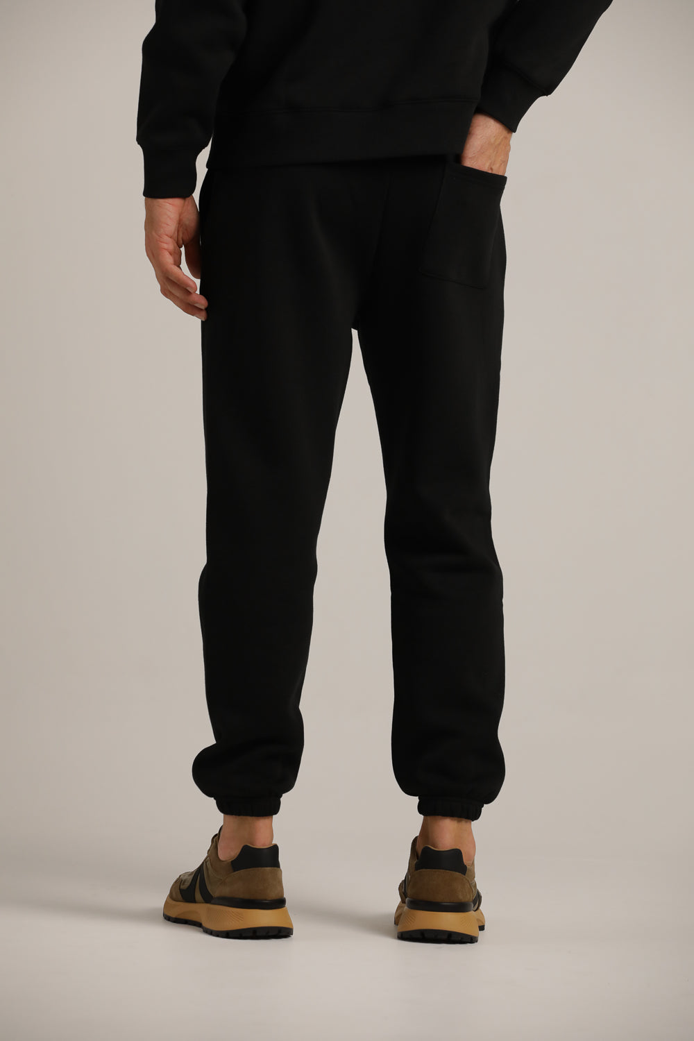 מכנסיים ארוכים עם הדפס לוגו לגברים | קנת קול