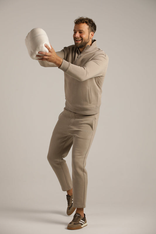 מכנסי טרנינג בגזרה ישרה | קנת קול