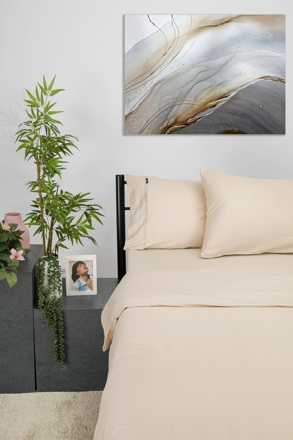 סדין מיטה זוגית רחבה מאוד  200/200 100% כותנה באריגת סאטן בצבע בז'