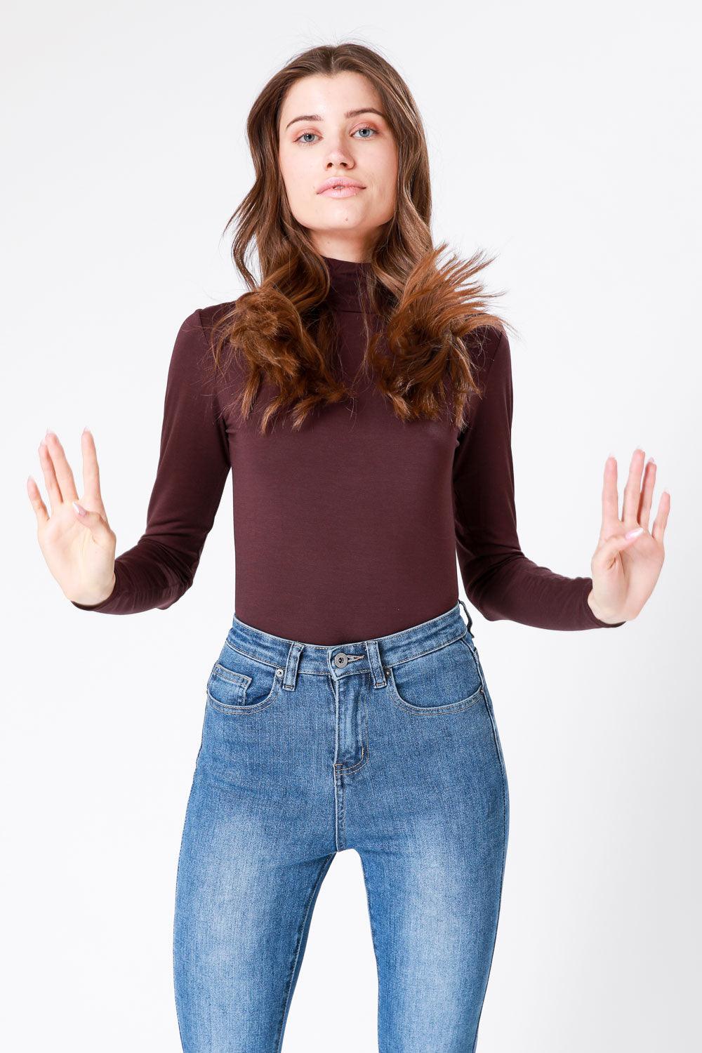 KENNETH COLE - טישירט גולף בצבע בורדו - MASHBIR//365