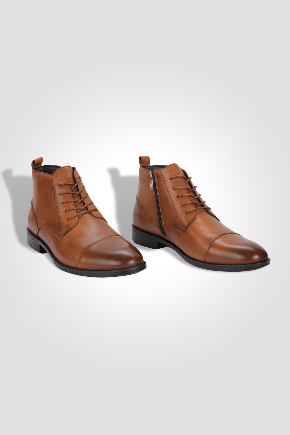 KENNETH COLE - מגפון מעור לגבר בצבע חום - MASHBIR//365