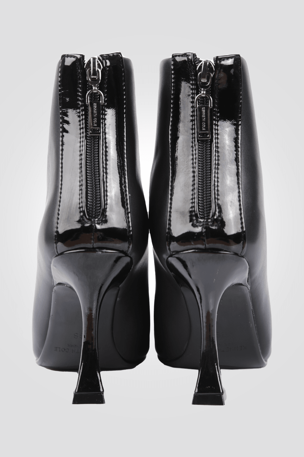 KENNETH COLE - מגפוני עקב לנשים בצבע שחור - MASHBIR//365