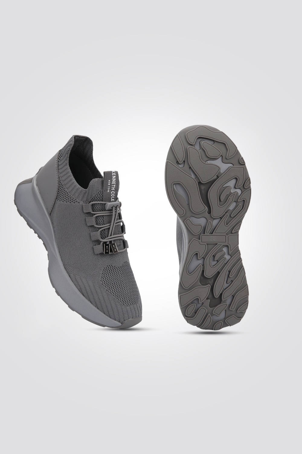 KENNETH COLE - נעל ספורט סרוגה בשילוב עור לנשים בצבע אפור - MASHBIR//365