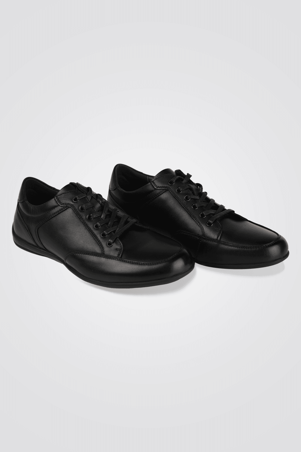 KENNETH COLE - נעל עור אלגנטית בצבע שחור - MASHBIR//365