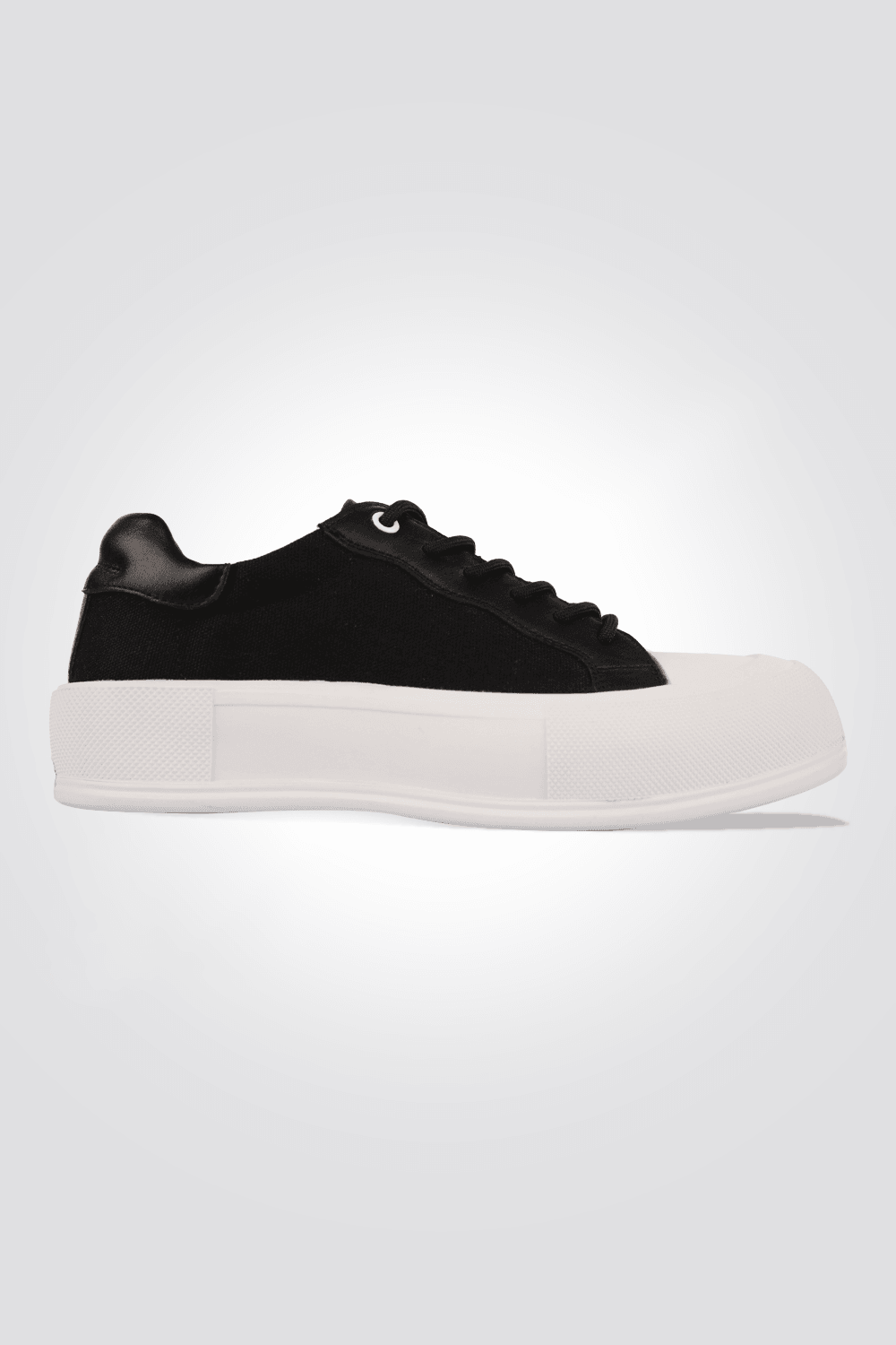 KENNETH COLE - סניקרס לנשים PLATEU LEATHER בצבע שחור - MASHBIR//365