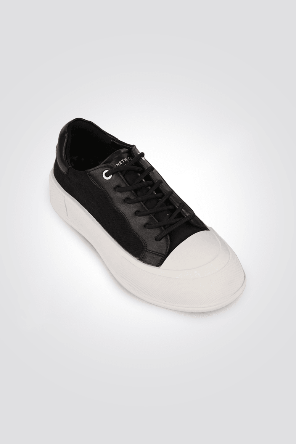 KENNETH COLE - סניקרס לנשים PLATEU LEATHER בצבע שחור - MASHBIR//365