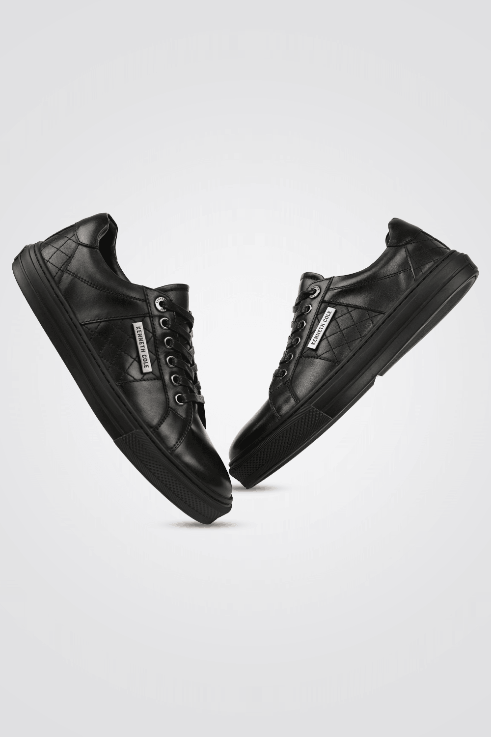 KENNETH COLE - סניקרס עור בצבע שחור - MASHBIR//365