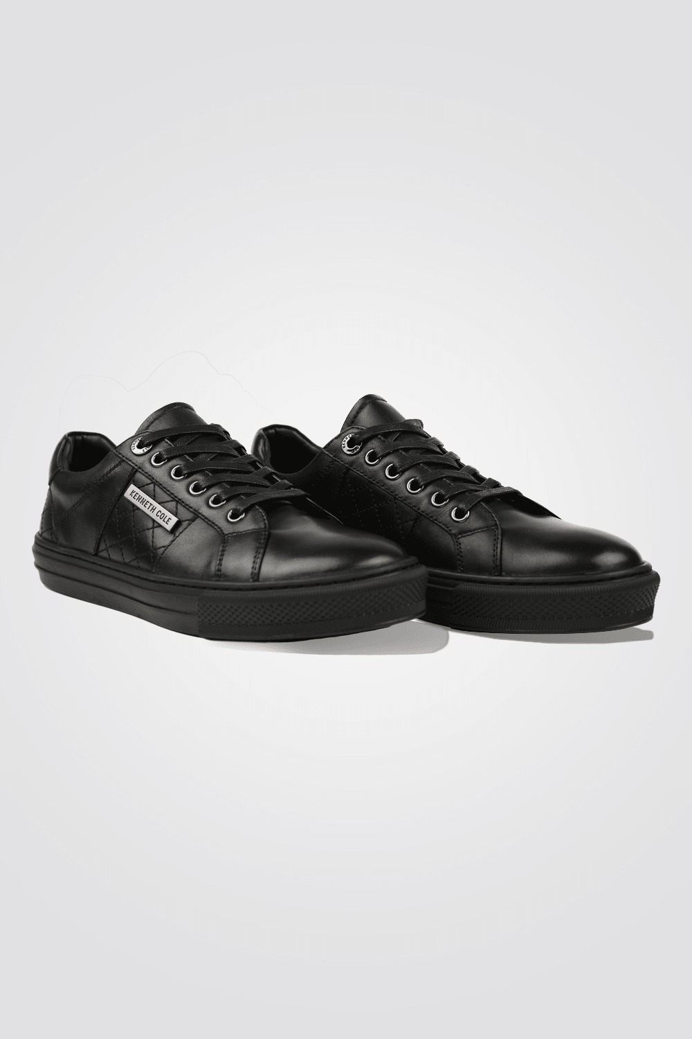 KENNETH COLE - סניקרס עור בצבע שחור - MASHBIR//365