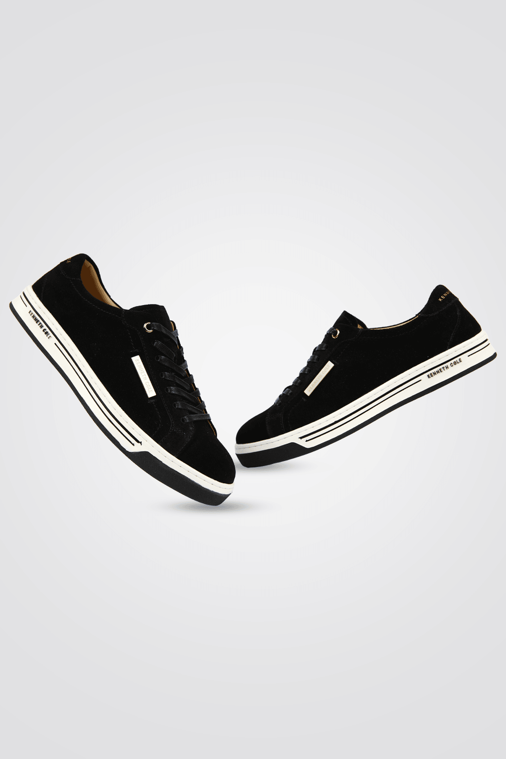 KENNETH COLE - סניקרס זמש בצבע שחור - MASHBIR//365