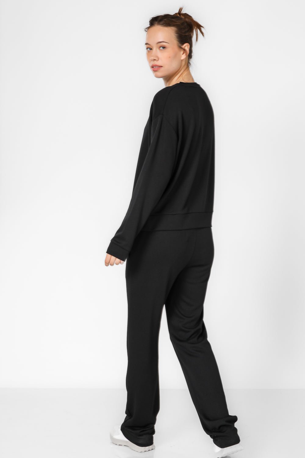 KENNETH COLE - סווטשירט לאונג' עם כיתוב לוגו בצבע שחור - MASHBIR//365