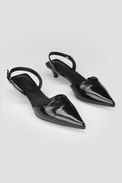 נעלי שפיץ עם עקב נמוך | קנת קול 