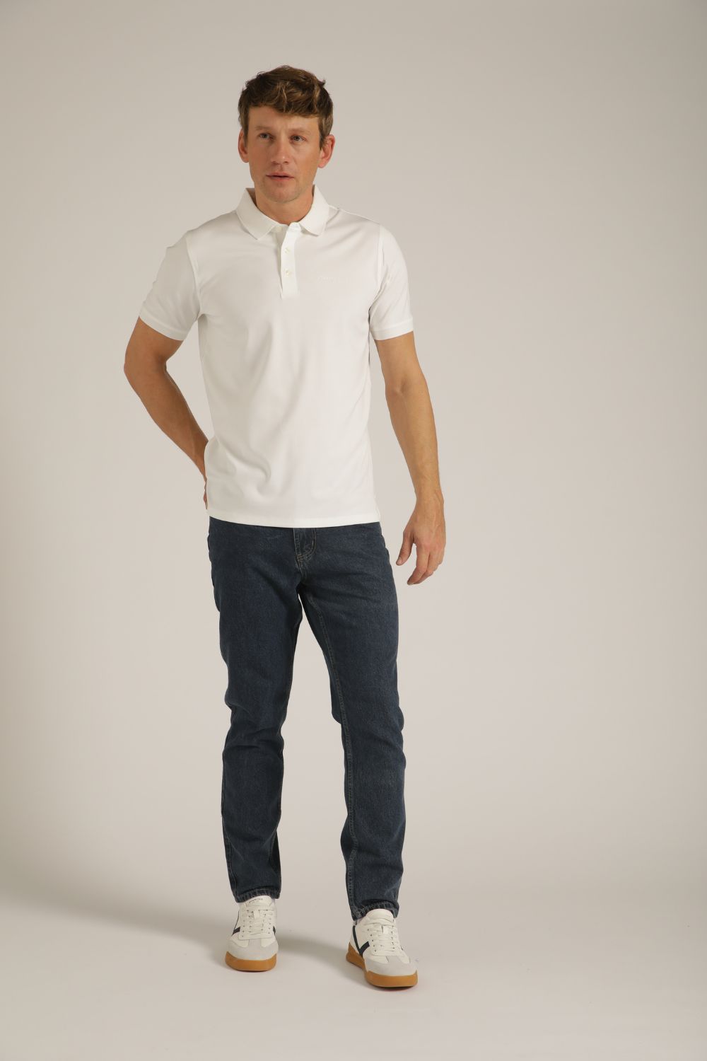 מכנסי ג'ינס בגזרת סלים | קנת קול