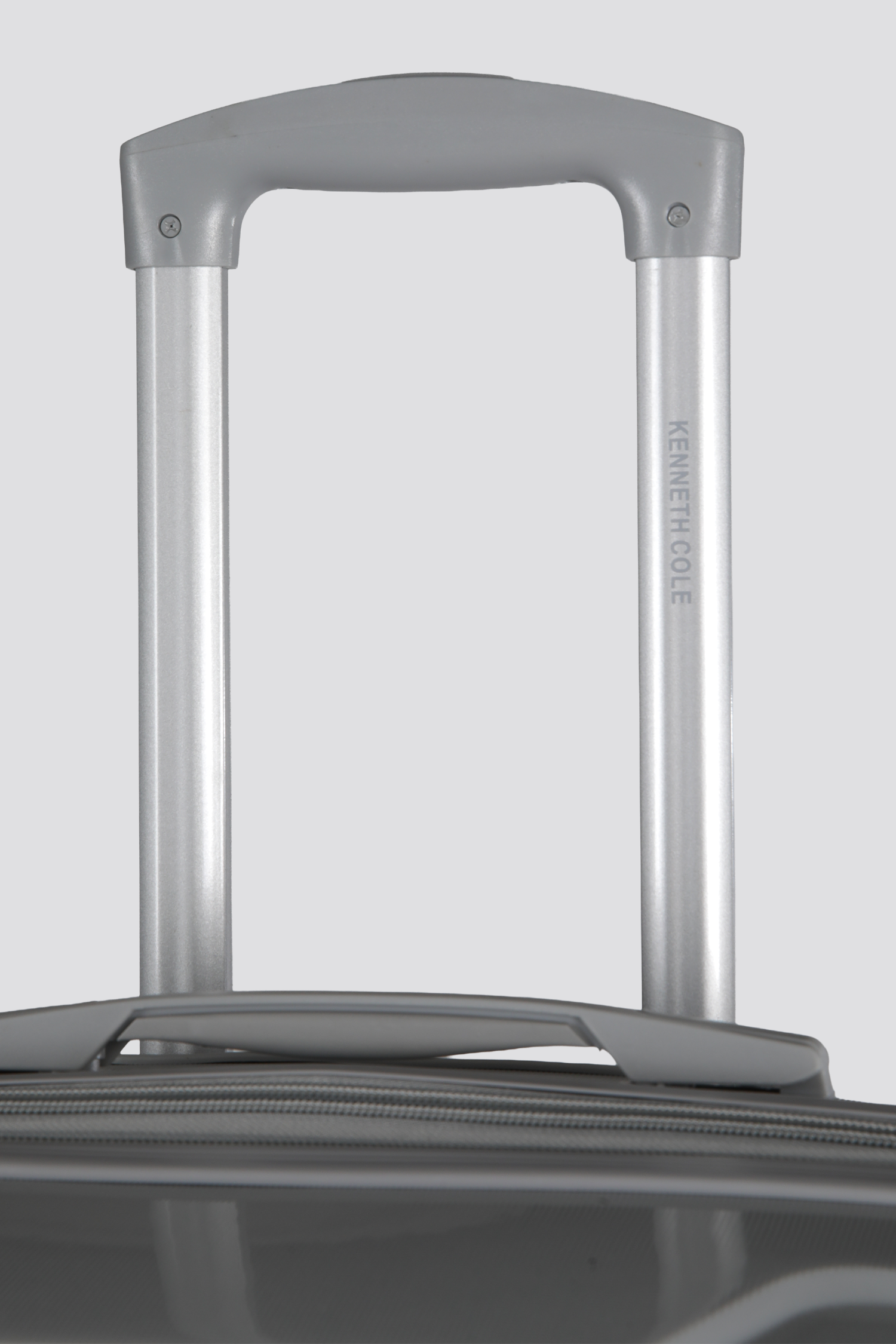 מזוודה קשיחה בינונית 24'' דגם VOYAGE | קנת קול 